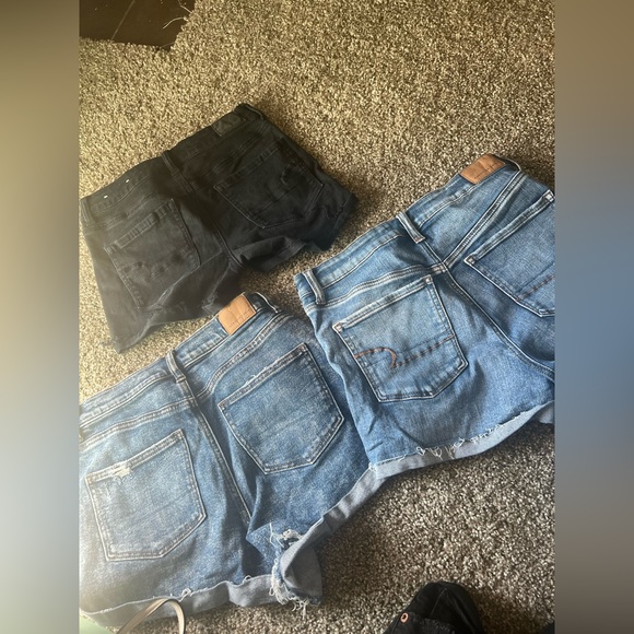 AE SHORTS - Picture 2 of 2